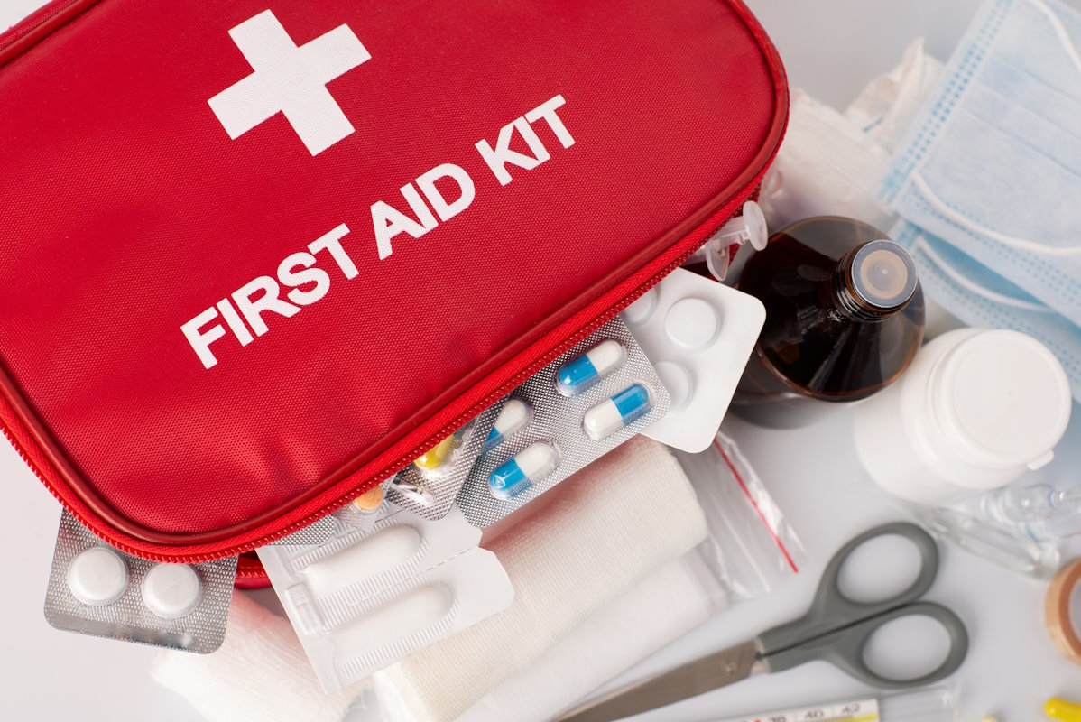 FIRST AID COURSE